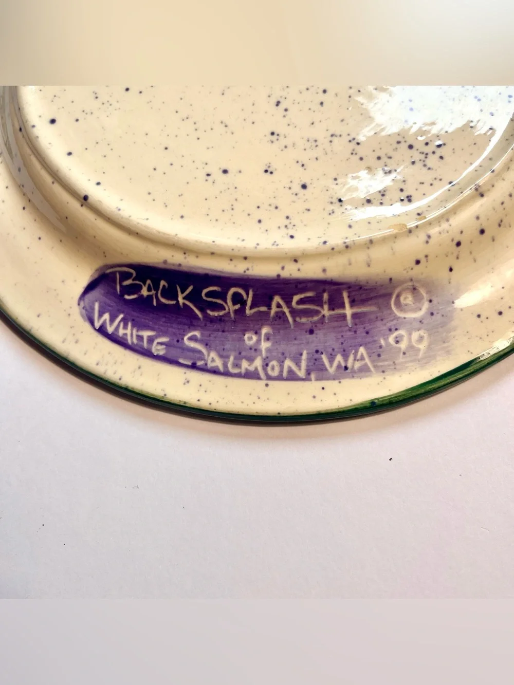 (2) Dinner Plates Backsplash Pottery Julie Ueland White Salmon, WA 1999 Fish